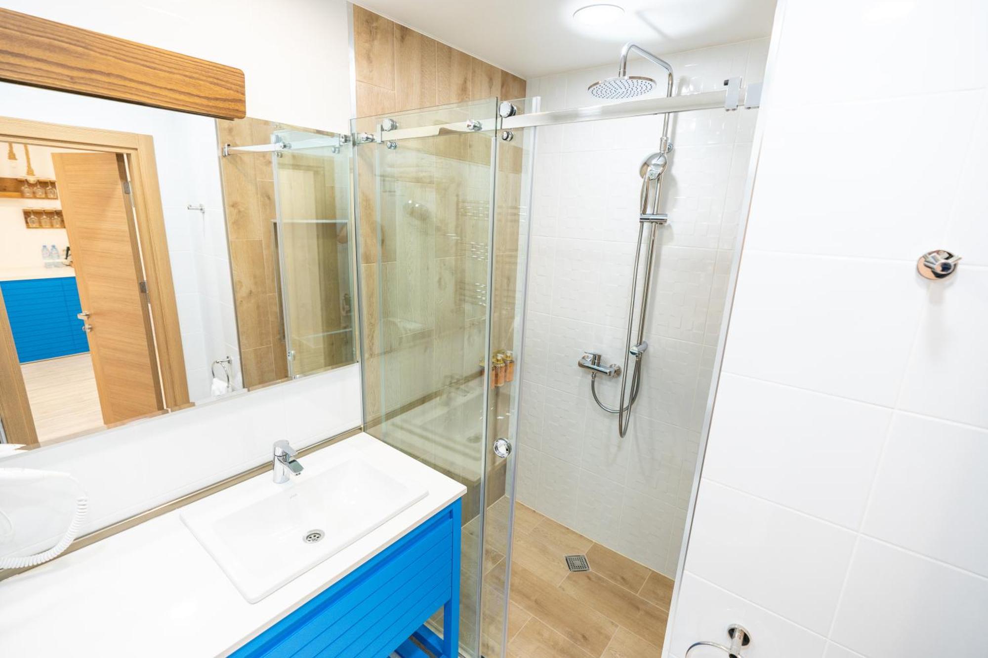 Seagull Beachfront Boutique Hotel Batumi Rom bilde