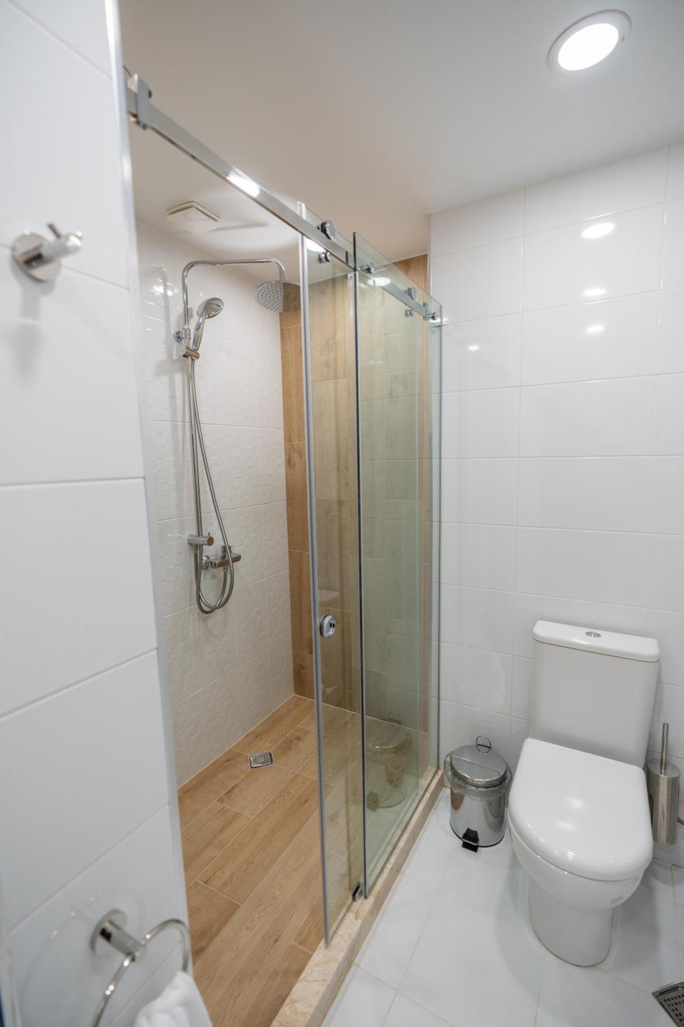 Seagull Beachfront Boutique Hotel Batumi Rom bilde